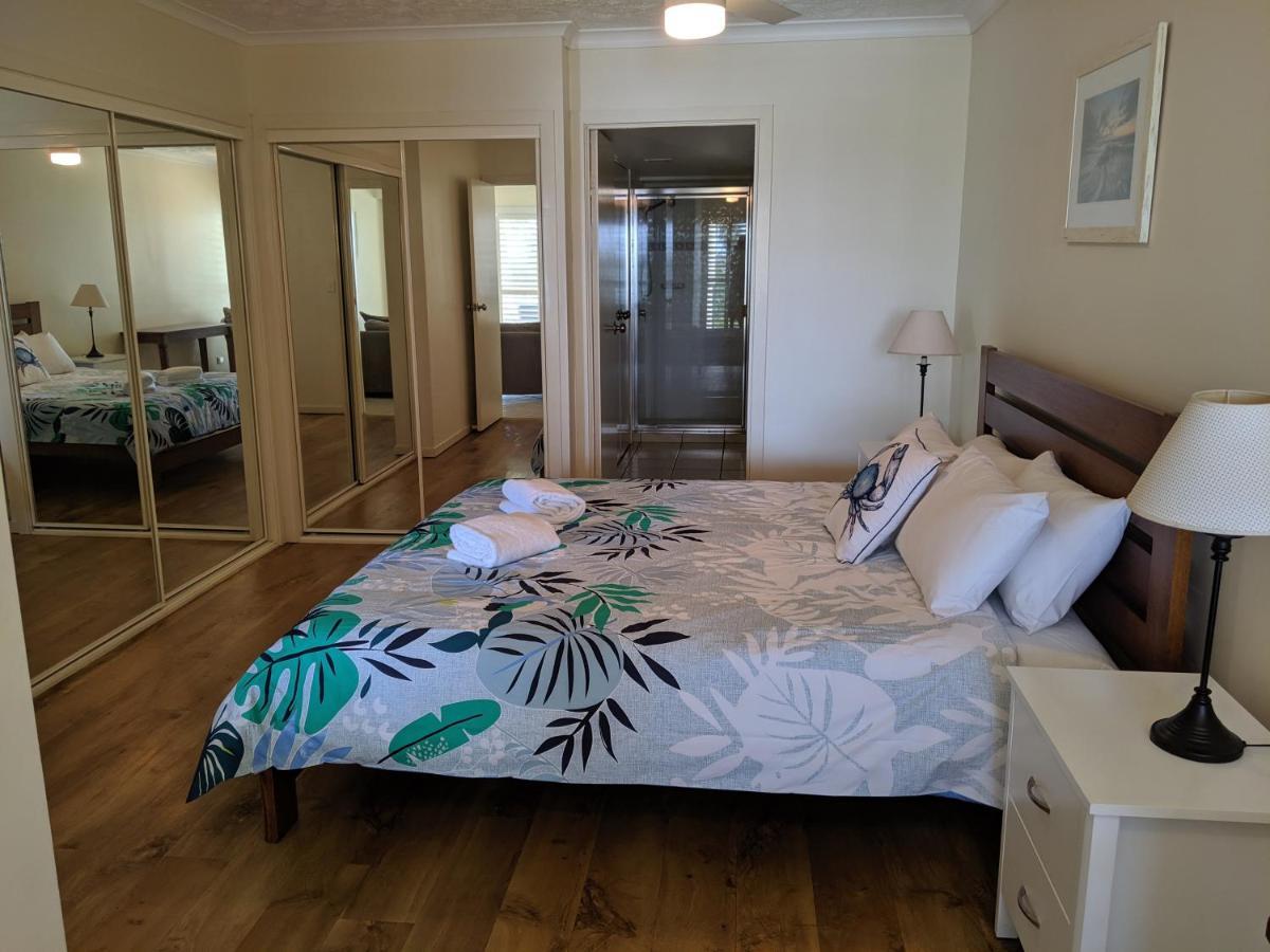 Moorings Beach Resort Caloundra Exterior foto